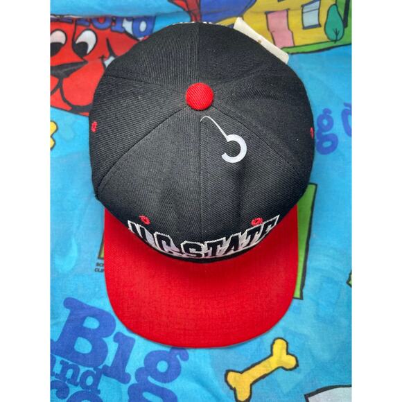 NC State WOLFPACK Vintage 90s NCAA 3D Shadow Script Snapback Hat by cap boy NWT - Picture 2 of 6